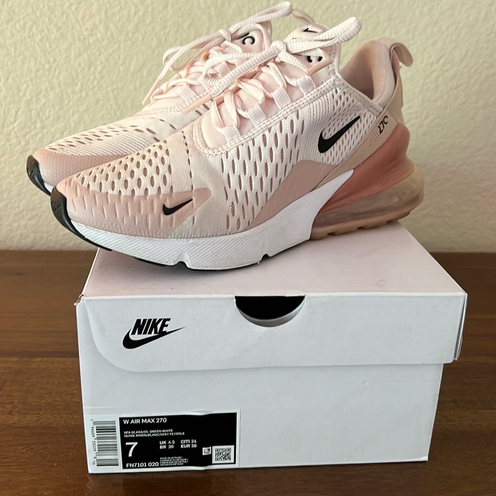 Women Air Max 270